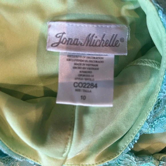 Lot of Formal Dresses size 10 - Aqua, Gray, Black, and light pink metallic - Picture 3 of 6